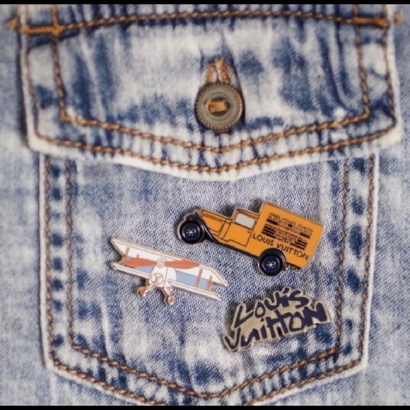 Louis Vuitton Pin - Picture 4 of 4